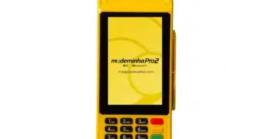 Máquina de cartão Moderninha Pro 2 em amarelo, destacando conectividade Wi-Fi e Bluetooth, ideal para negócios modernos